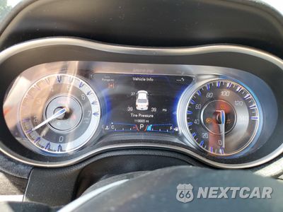 Zdjęcie 9 z 14 samochodu: 2015 CHRYSLER 300 LIMITED VIN:2C3CCAAG5FH735894 - miniatura