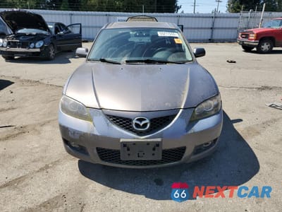 Piąte zdjęcie samochodu w środku: 2006 MAZDA 3 I VIN:JM1BK32F981169994 - miniatura