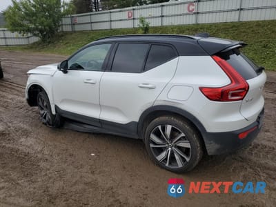 Drugie zdjęcie samochodu z przodu: 2021 VOLVO XC40 RECHARGE VIN:YV4ED3UR0M2528181 - miniatura