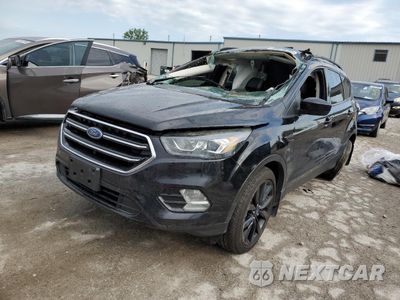 2017 FORD ESCAPE SE 1FMCU9GD4HUC25553 - główne zdjęcie licytacji z USA - miniatura