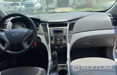 Zdjęcie 9 z 11 samochodu: 2014 HYUNDAI SONATA GLS VIN:5NPEB4AC5EH849082 - miniatura