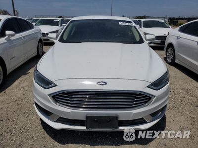 Piąte zdjęcie samochodu w środku: 2018 FORD FUSION SE HYBRID VIN:3FA6P0LU8JR281864 - miniatura