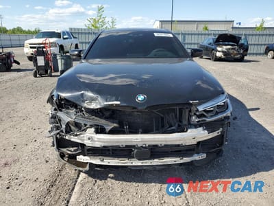 Piąte zdjęcie samochodu w środku: 2019 BMW M550XI VIN:WBAJB9C58KB288882 - miniatura