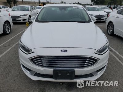 Piąte zdjęcie samochodu w środku: 2018 FORD FUSION SE HYBRID VIN:3FA6P0LU8JR172143 - miniatura