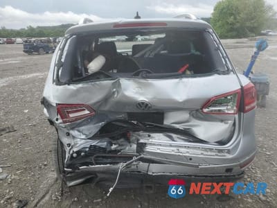 Zdjęcie 6 z 12 samochodu: 2017 VOLKSWAGEN TOUAREG VIN:WVGRF7BP2HD001093 - miniatura