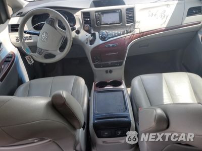 Zdjęcie 8 z 15 samochodu: 2013 TOYOTA SIENNA XLE VIN:5TDYK3DC6DS337343 - miniatura