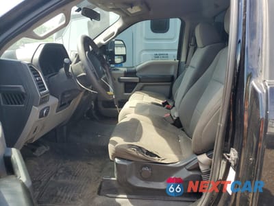 Zdjęcie 7 z 10 samochodu: 2017 FORD F550 SUPER DUTY VIN:1FDUF5GT2HED19245 - miniatura