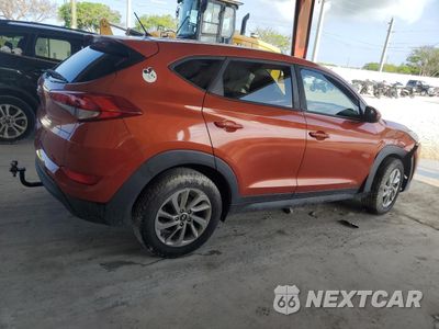 Trzecie zdjęcie samochodu z tyłu: 2018 HYUNDAI TUCSON SE VIN:KM8J23A49JU608591 - miniatura
