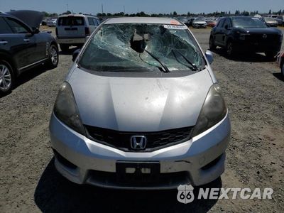 Piąte zdjęcie samochodu w środku: 2013 HONDA FIT SPORT VIN:JHMGE8H57DC004497 - miniatura