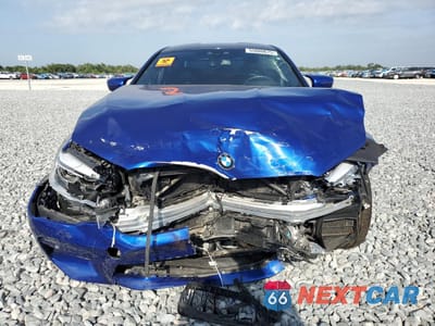 Piąte zdjęcie samochodu w środku: 2019 BMW M5 VIN:WBSJF0C50KB285065 - miniatura