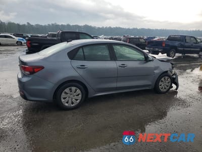 Trzecie zdjęcie samochodu z tyłu: 2019 KIA RIO S VIN:3KPA24AB0KE182279 - miniatura