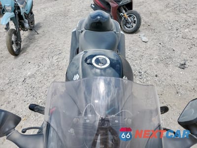 Piąte zdjęcie samochodu w środku: 2019 SUZUKI GSX1300 RA VIN:JS1GX72B1K7100405 - miniatura