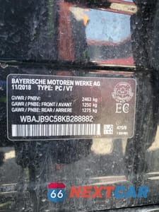 Zdjęcie 13 z 14 samochodu: 2019 BMW M550XI VIN:WBAJB9C58KB288882 - miniatura