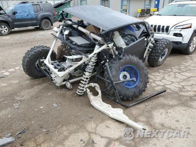 Czwarte zdjęcie samochodu z boku: 2023 CAN-AM MAVERICK X3 X RS TURBO RR VIN:3JBVXAV2XPE000786 - miniatura