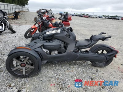 Trzecie zdjęcie samochodu z tyłu: 2023 CAN-AM RYKER SPORT VIN:3JB2JEG43PJ001294 - miniatura