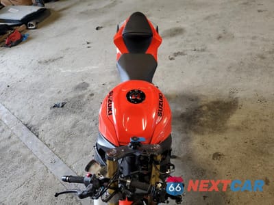 Piąte zdjęcie samochodu w środku: 2022 SUZUKI GSX-R750 VIN:JS1GR7MA3N7101431 - miniatura