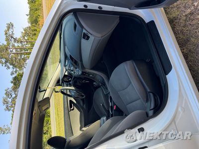Piąte zdjęcie samochodu w środku: 2014 HYUNDAI ELANTRA SE VIN:5NPDH4AE9EH508778 - miniatura