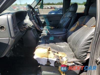 Zdjęcie 7 z 14 samochodu: 1999 GMC NEW SIERRA C1500 VIN:2GTEC19T9X1529493 - miniatura