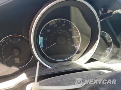 Zdjęcie 9 z 13 samochodu: 2015 HONDA FIT LX VIN:3HGGK5H50FM780370 - miniatura