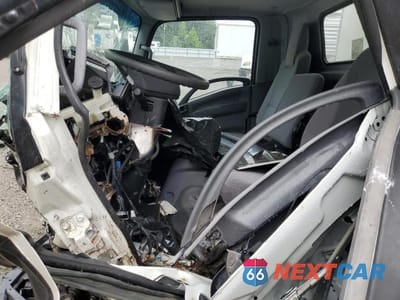 Zdjęcie 7 z 13 samochodu: 2019 ISUZU NPR HD VIN:54DC4W1B5KS804091 - miniatura