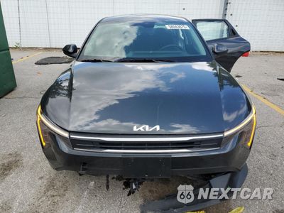Piąte zdjęcie samochodu w środku: 2025 KIA K4 LX VIN:3KPFT4DE9SE077216 - miniatura