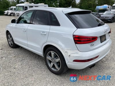 Drugie zdjęcie samochodu z przodu: 2015 AUDI Q3 PREMIUM PLUS VIN:WA1EFCFS2FR006797 - miniatura