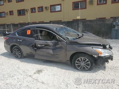 Czwarte zdjęcie samochodu z boku: 2015 NISSAN ALTIMA 2.5 VIN:1N4AL3AP6FN921908 - miniatura