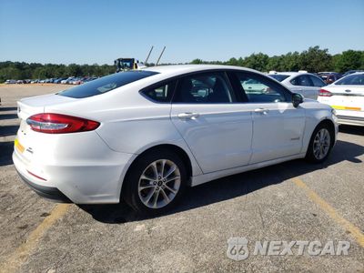 Trzecie zdjęcie samochodu z tyłu: 2019 FORD FUSION SE VIN:3FA6P0LU5KR124827 - miniatura