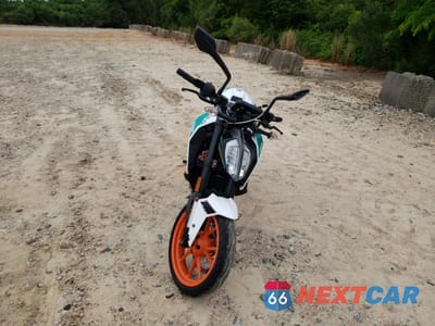 Drugie zdjęcie samochodu z przodu: 2020 KTM 390 DUKE VIN:MD2JPJ408LC271854 - miniatura