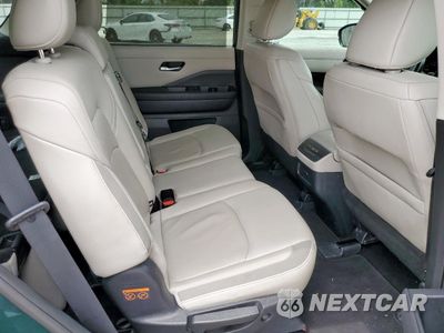 Zdjęcie 10 z 13 samochodu: 2023 NISSAN PATHFINDER SL VIN:5N1DR3CA7PC213223 - miniatura