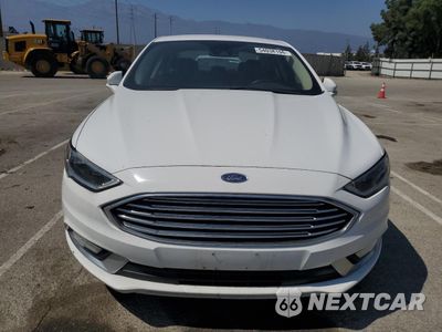 Piąte zdjęcie samochodu w środku: 2017 FORD FUSION SE HYBRID VIN:3FA6P0LU6HR409738 - miniatura