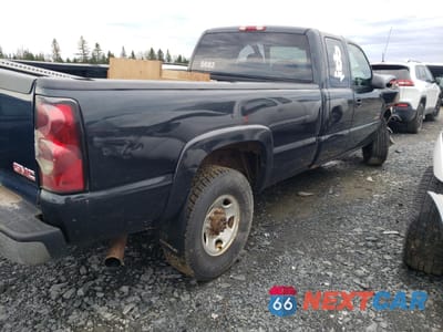 Trzecie zdjęcie samochodu z tyłu: 2004 CHEVROLET SILVERADO K3500 VIN:1GCHK39264E257319 - miniatura