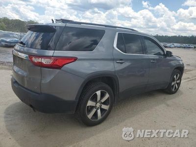 Trzecie zdjęcie samochodu z tyłu: 2019 CHEVROLET TRAVERSE LT VIN:1GNERHKW4KJ250759 - miniatura