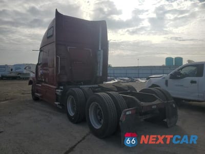 Trzecie zdjęcie samochodu z tyłu: 2007 VOLVO VNL SEMI TRUCK VIN:4V4NC9GH57N481491 - miniatura