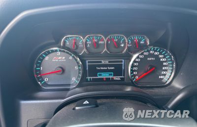 Zdjęcie 8 z 10 samochodu: 2017 CHEVROLET SILVERADO K1500 LT VIN:3GCUKREC5HG335524 - miniatura
