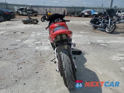 Czwarte zdjęcie samochodu z boku: 2002 SUZUKI GSX-R750 VIN:JS1GR7HA322104543 - miniatura