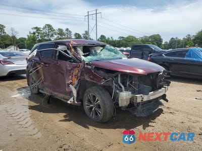 Czwarte zdjęcie samochodu z boku: 2019 TOYOTA HIGHLANDER LE VIN:5TDZARFHXKS052385 - miniatura
