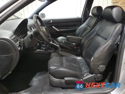 Zdjęcie 7 z 12 samochodu: 2001 VOLKSWAGEN GTI GLX VIN:9BWPG61J314064540 - miniatura