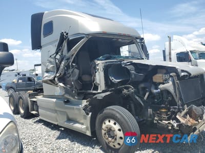 Zdjęcie 9 z 10 samochodu: 2015 VOLVO VNL SEMI TRUCK VIN:4V4NC9EH1FN918291 - miniatura