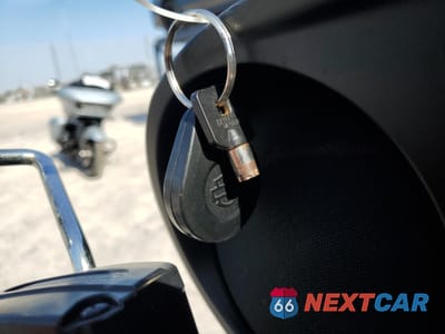 Zdjęcie 8 z 9 samochodu: 2019 HARLEY-DAVIDSON FLHTCUTG VIN:1HD1MAF10KB850473 - miniatura