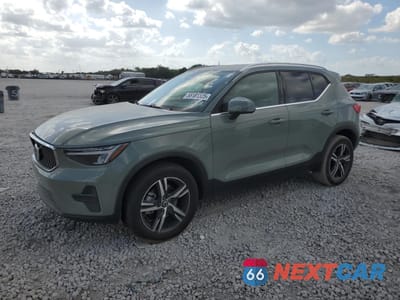 2025 VOLVO XC40 CORE YV4L12UJ4S2520540 - główne zdjęcie licytacji z USA - miniatura