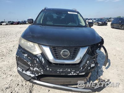 Piąte zdjęcie samochodu w środku: 2019 NISSAN ROGUE S VIN:KNMAT2MV2KP516366 - miniatura
