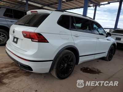 Trzecie zdjęcie samochodu z tyłu: 2022 VOLKSWAGEN TIGUAN SE R-LINE BLACK VIN:3VVCB7AX0NM134198 - miniatura