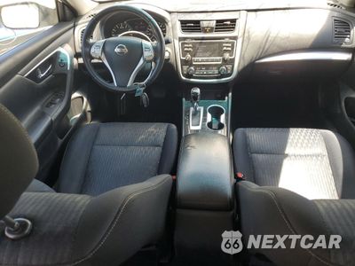 Zdjęcie 8 z 13 samochodu: 2018 NISSAN ALTIMA 2.5 VIN:1N4AL3AP5JC205277 - miniatura