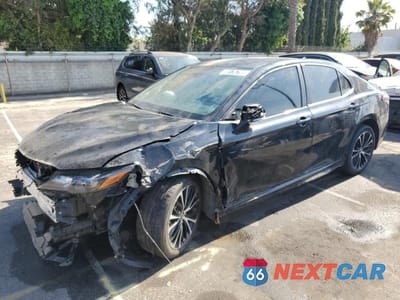 2024 TOYOTA CAMRY SE *** PRIOR FLEET *** 4T1G11AK3RU866584 - główne zdjęcie licytacji z USA - miniatura