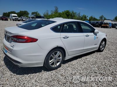 Trzecie zdjęcie samochodu z tyłu: 2018 FORD FUSION SE HYBRID VIN:3FA6P0LU9JR129849 - miniatura