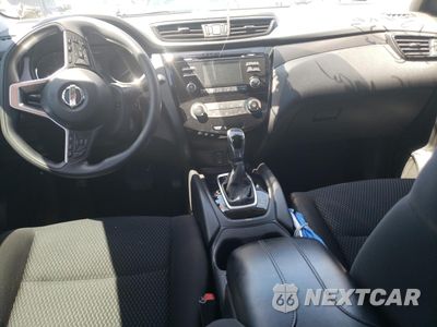 Zdjęcie 8 z 13 samochodu: 2018 NISSAN ROGUE SPORT S VIN:JN1BJ1CP2JW190907 - miniatura