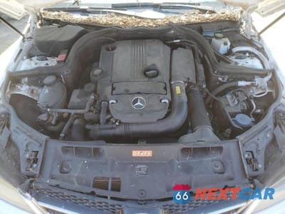 Zdjęcie 11 z 12 samochodu: 2013 MERCEDES-BENZ C 250 VIN:WDDGF4HB1DA851112 - miniatura