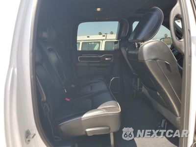 Zdjęcie 6 z 11 samochodu: 2020 RAM 3500 LARAMIE VIN:3C63RRML8LG240741 - miniatura
