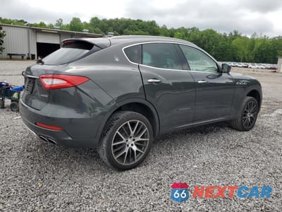 Trzecie zdjęcie samochodu z tyłu: 2017 MASERATI LEVANTE LUXURY VIN:ZN661XUL2HX207320 - miniatura